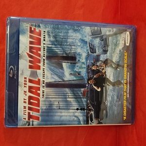 🌲 NWT Tidal Wave Blu-ray movie film
